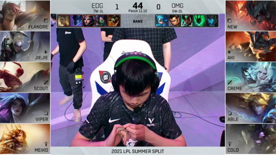 内马尔晒绝地求生游戏胜利瞬间引发热议